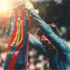 Messi10我能摸你的奖杯吗