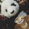 眉宇微蹙