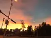天空中间那个人