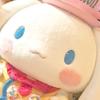 书包里面装满了蛋糕和汽水