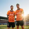 足球就给肘击