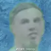 振臂高呼姆总监