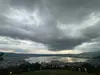 下坠的气泡